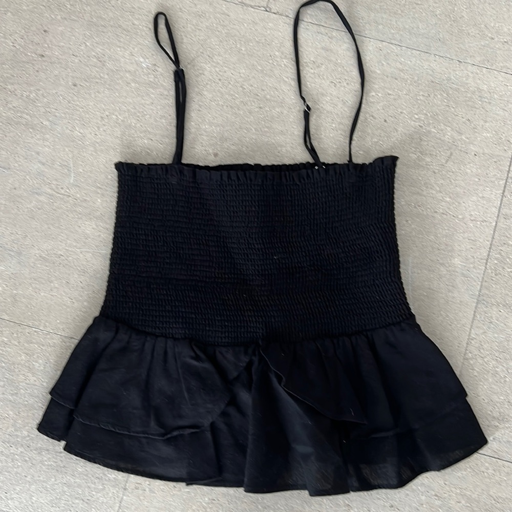 Black Zara tank top with removable straps